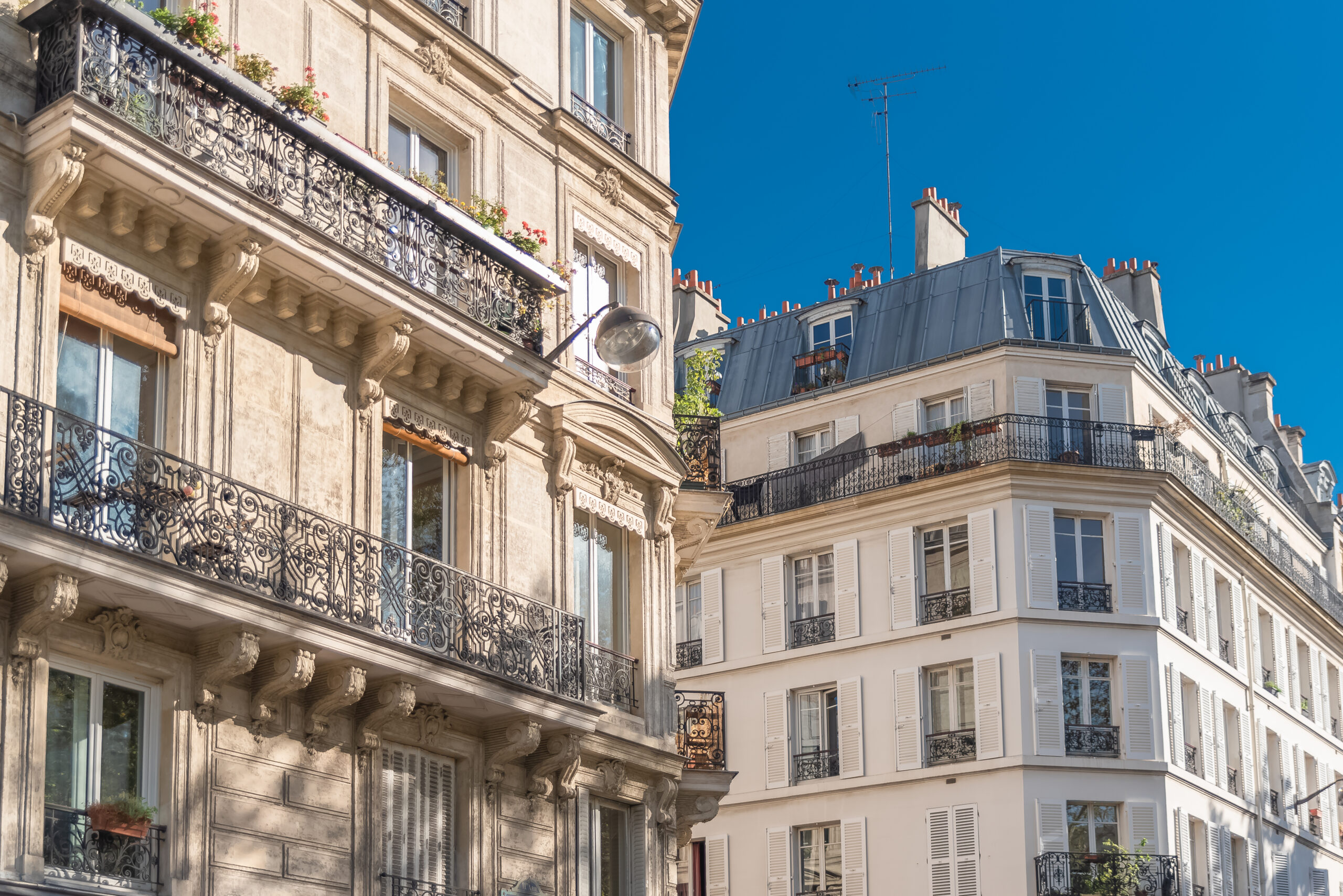 paris, beautiful building, typical parisian facade near repu